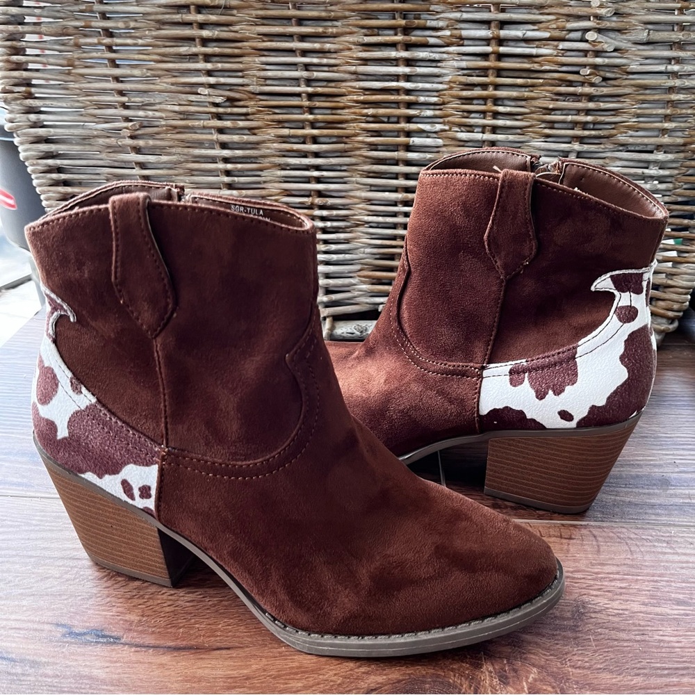 Sugar tula cow print back brown booties